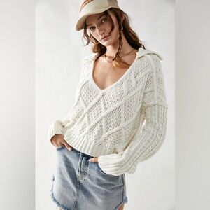 FREE PEOPLE TRAVELER CABLE PULLOVER SWEATER WITH COLLAR IN CREME - MEDIUM